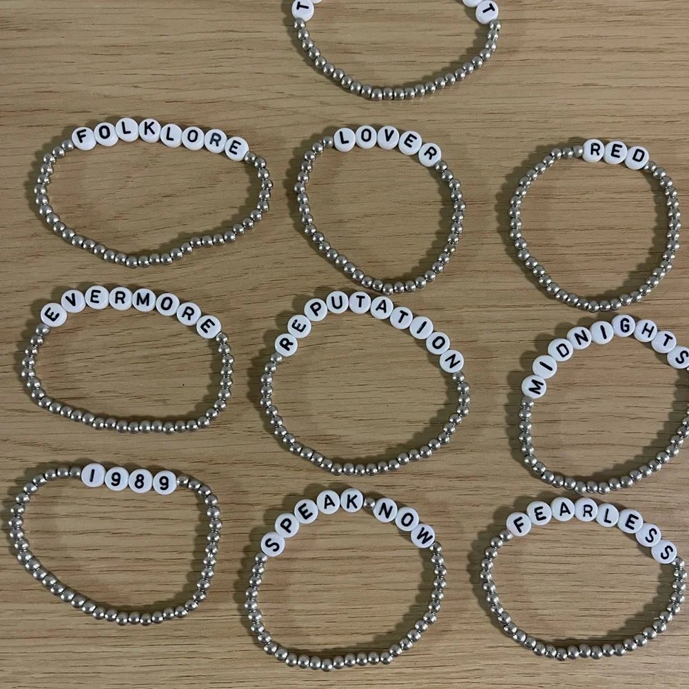 Taylor Swift Friendship Bracelet Pack - Picture 3 of 8